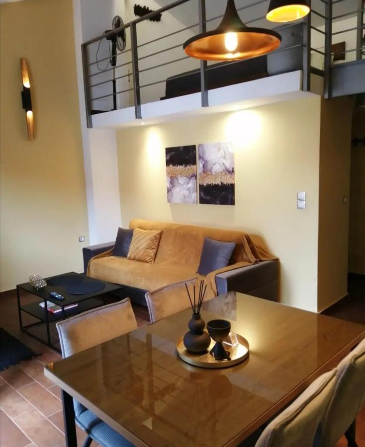 Apartment Rest On The Pedestrian Street Kalavryta